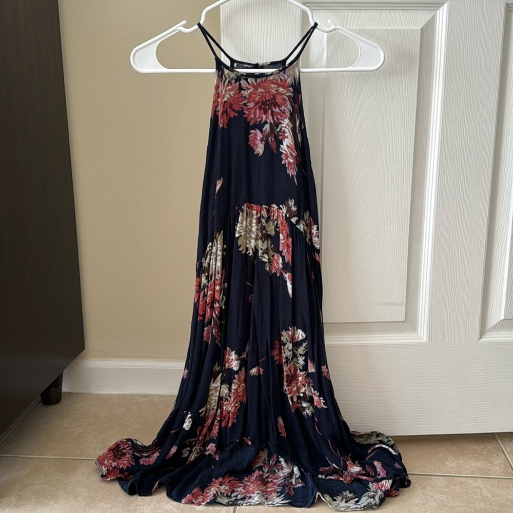 URBAN OUTFITTERS KIMCHI BLUE KEY HOLE BACK DRESS